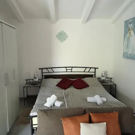 Guest house App Neno Murine